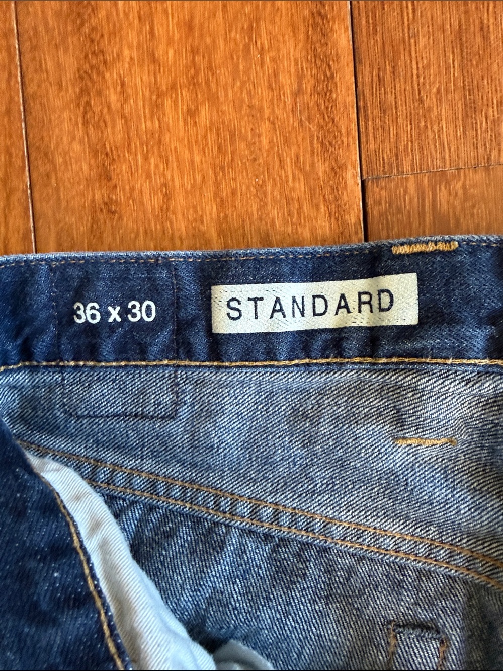 GAP Men's Medium Blue Relaxed Jeans